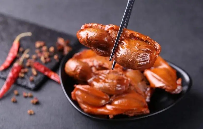 鹵味新紀元 良品鋪子攜手久久丫共建研發(fā)中心，打造產(chǎn)業(yè)標桿